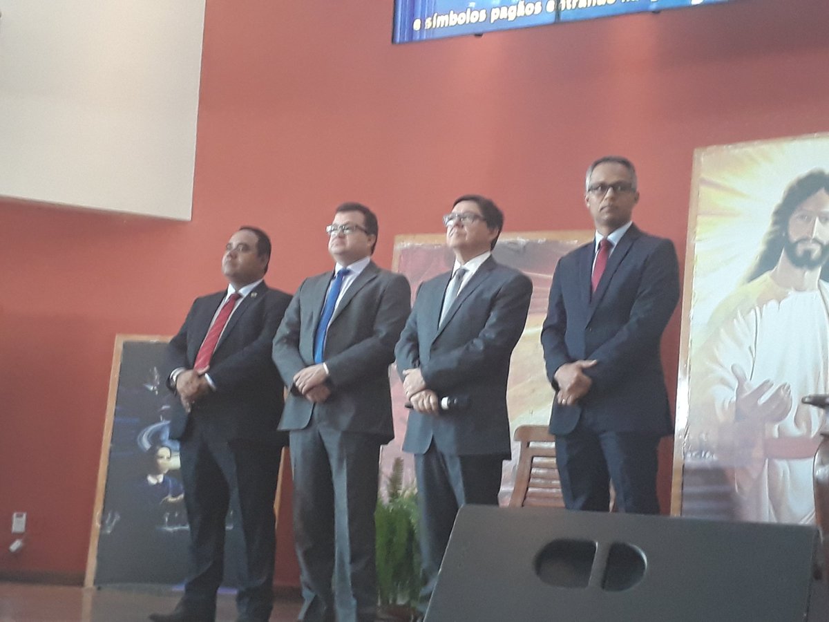 MissaoSergipe's tweet photo. A Igreja Adventista em Sergipe realiza neste domingo (18), o primeiro Simpósio do Espírito de Profecia na Igreja Central de Aracaju. O evento tem por intuito estimular e preparar líderes a fim de reafirmar e transmitir a verdade fundamentada na Bíblia e no Dom profético. https://t.co/yfm8P5az8v