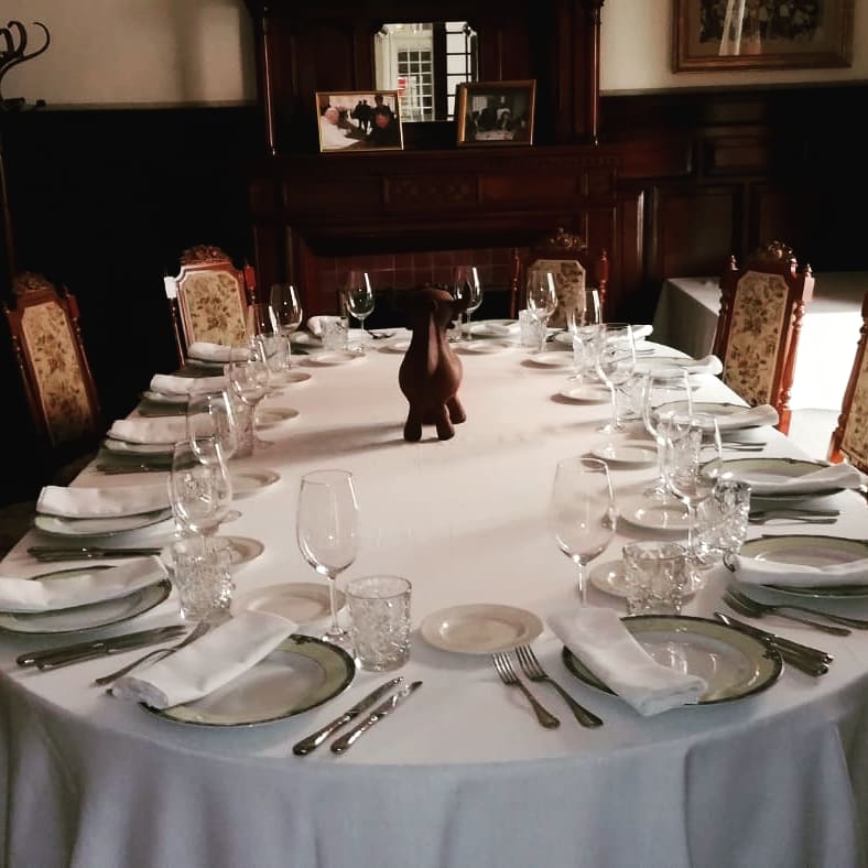 creativando's tweet image. Nuestro #evento de #Sevilla de este fin de semana esta disfrutando de nuestra #gastronomía. Nuestro #equipo siempre pendiente de cada #detalle para garantizar el #exito de cada evento

@AlabarderoSev @Rbecerrita