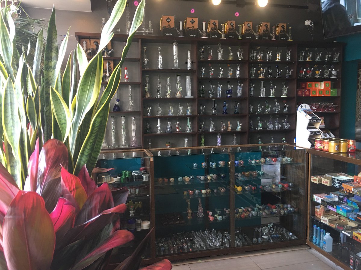 BurnAndBrewVA's tweet photo. We’re conveniently located on 23rd Street South in Arlington, VA. Enjoy a burn, enjoy a brew, and come see what all the hype is about. #arlingtonva #crystalcityva #vasmokeshop #vasmokers #vavapers https://t.co/CQ2RA0B3SL