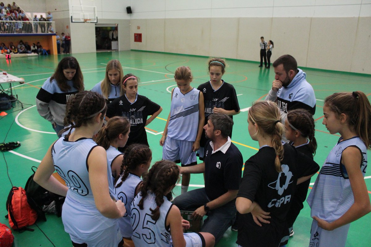 FAB_Andaluza's tweet photo. Descanso #CASEBA2018 MF 🏀⛹️♀️
ℹ️Final
@SevillaFaB 24 🆚 @FAB_Malaga 59
@DeportesDipMlg @Nuriarodriguezc @MijasDeportes
📺 https://t.co/gk8gBizaEC https://t.co/MaxyYvv0Sc