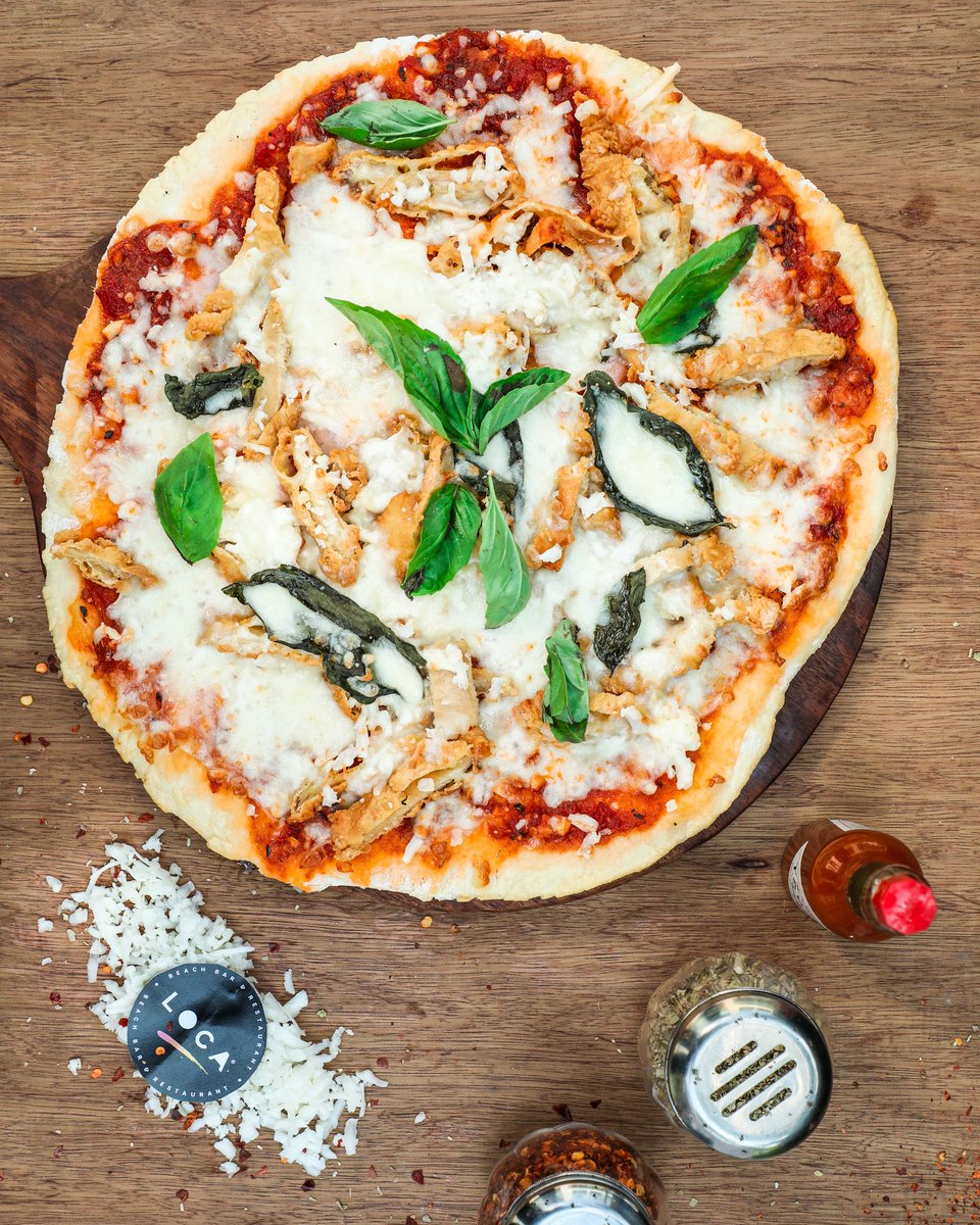 longuinhosgoa's tweet photo. Crumb fried chicken pizza it is 😊 If you love pizza you know where to head tonight!
#LonguinhosGoa #Hotel #Goa #Stays #Restaurants #RestaurantsInGoa #Seafood #ColvaBeach #Colva #RestaurantByTheBeach #LocaBeachBarAndRestaurant https://t.co/7dq7F4RuNv