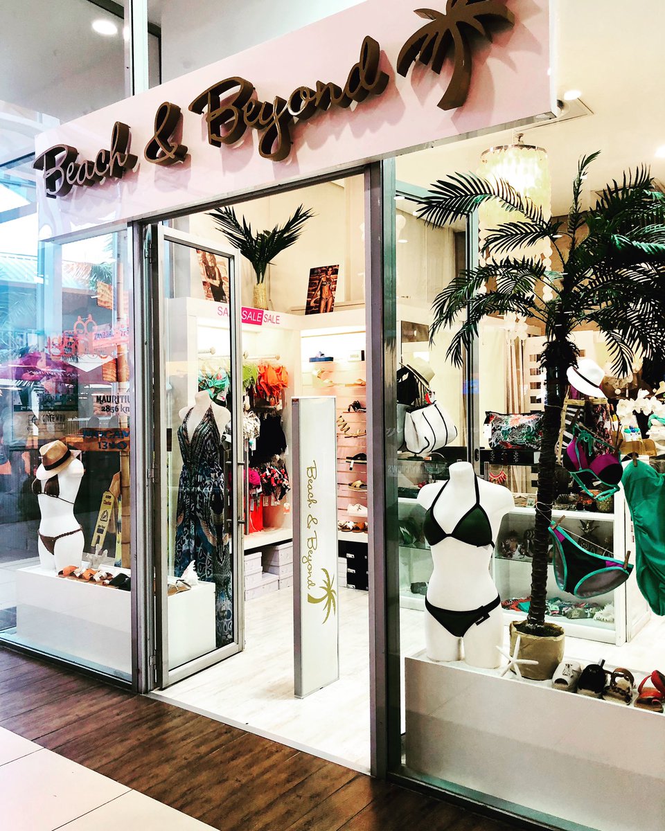 PapaNchoe's tweet image. There is something about this #Storefront | I like this whole entire look #WhateverThatMeans | #BeachAndBeyond | Maybe ke rata kgang ya beyond thata 🤣🤣🤣