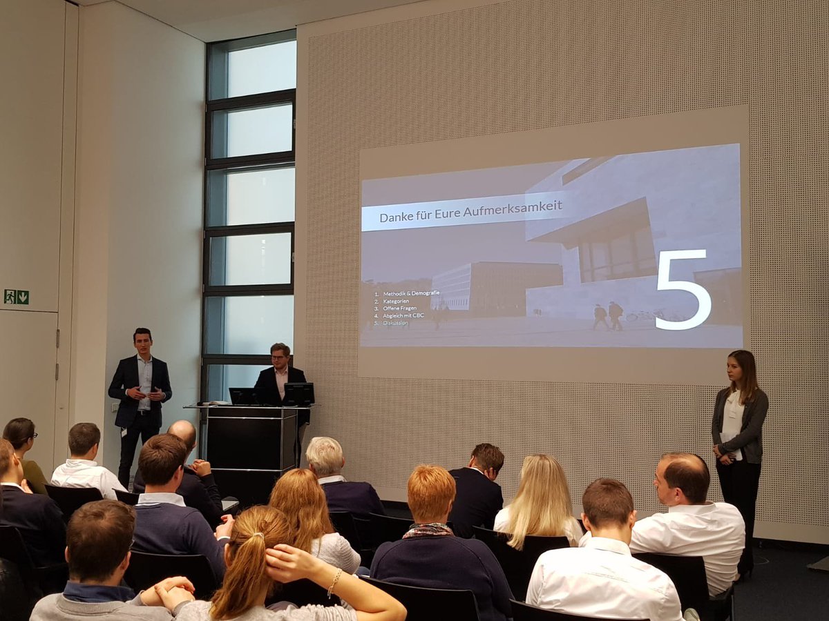 Green Finance Consulting E V على تويتر Ein Einblick In Unsere Projektarbeit Mit Unserem Freund Forderer Der Commerz Business Consulting Der Inhouse Consulting Der Commerzbank Vor Einer Woche Stellten Drei