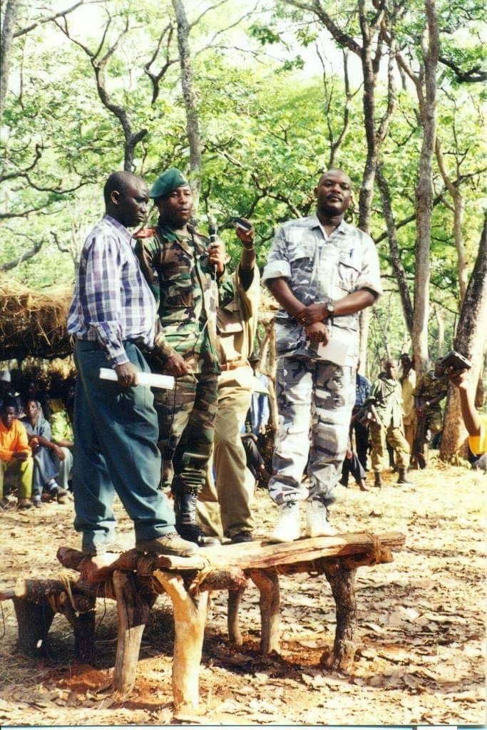 IsidoreNtira's tweet photo. #Burundi #Intwari2018 @CnddFdd : "Icamwa c'umugisha camurwa ku giti c'umuruho. " 2/ https://t.co/LV596maYr9