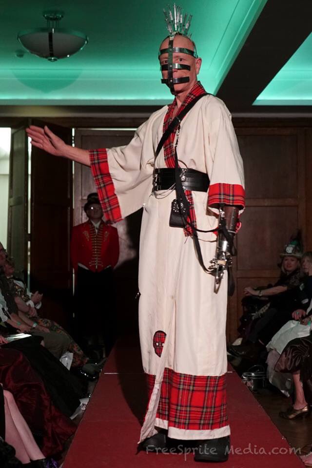 FreespriteMedia's tweet photo. More #fashion show photos from #asylumx on https://t.co/Nr4kHdkZNj #fashiondesign #steampunk #fashionshow #fashionmagazine https://t.co/A0Q0zdh3zX