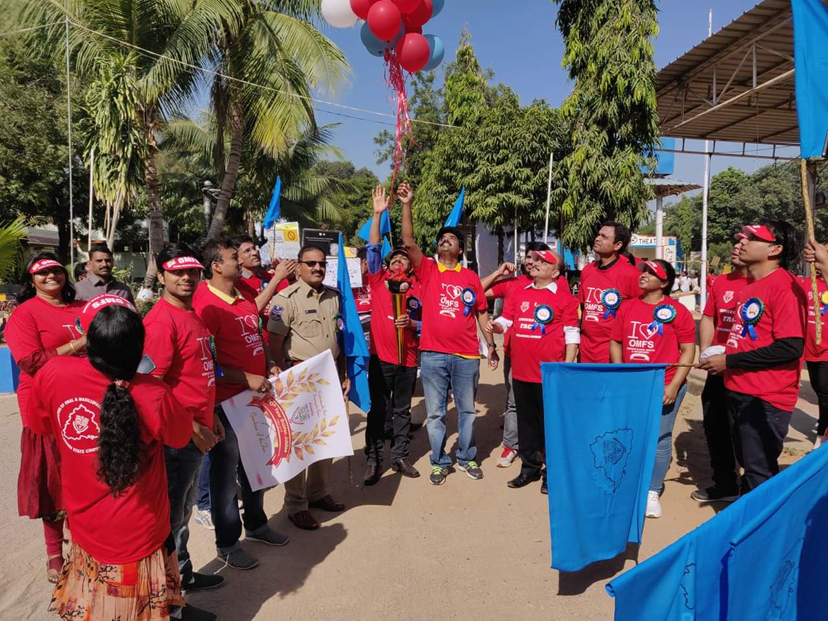 aomsiOfficial's tweet photo. RUN FOR OMFS - An awareness run about “Who we are &amp; What we do” - AN AOMSI initiative 50th Yr - Kanyakumari to Kashmir -  2nd phase -Nizamabad in #Telengana #OMFS #AOMSI #Maxillofacial #ServiceToSociety #RoadSafety #OralCancer @MoHFW_INDIA @PMOIndia @AyushmanNHA https://t.co/wNkbyzkbus