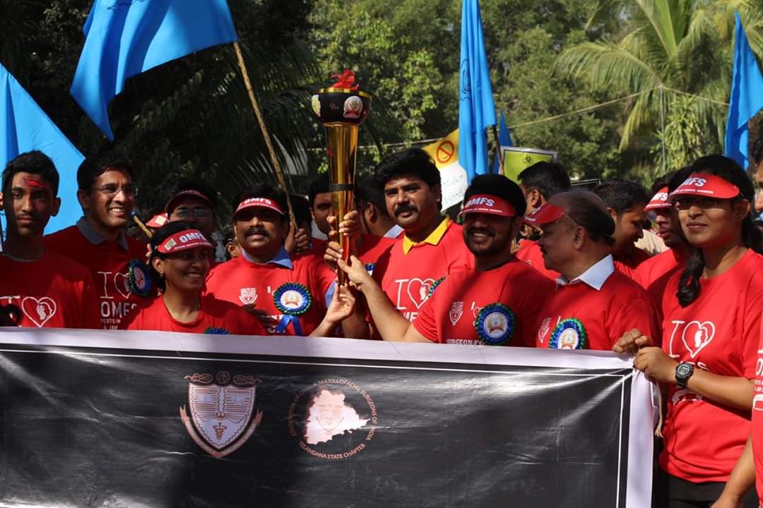 aomsiOfficial's tweet photo. RUN FOR OMFS - An awareness run about “Who we are &amp; What we do” - AN AOMSI initiative 50th Yr - Kanyakumari to Kashmir -  2nd phase -Nizamabad in #Telengana #OMFS #AOMSI #Maxillofacial #ServiceToSociety #RoadSafety #OralCancer @MoHFW_INDIA @PMOIndia @AyushmanNHA https://t.co/wNkbyzkbus