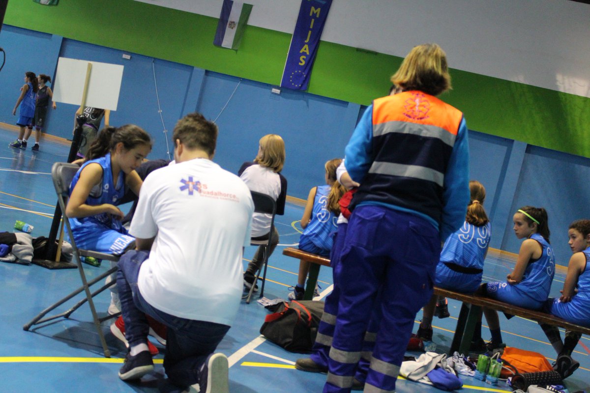 FAB_Andaluza's tweet photo. Agradecimientos al Ayuntamiento de Mijas, @MijasDeportes , @Nuriarodriguezc , CP Mijas, Voluntarios, Médicos, etc. por su gran implicación en el #CASEBA2018 Minibasket Femenino ¡Muchas gracias y hasta pronto! https://t.co/ezM3DuB81t
