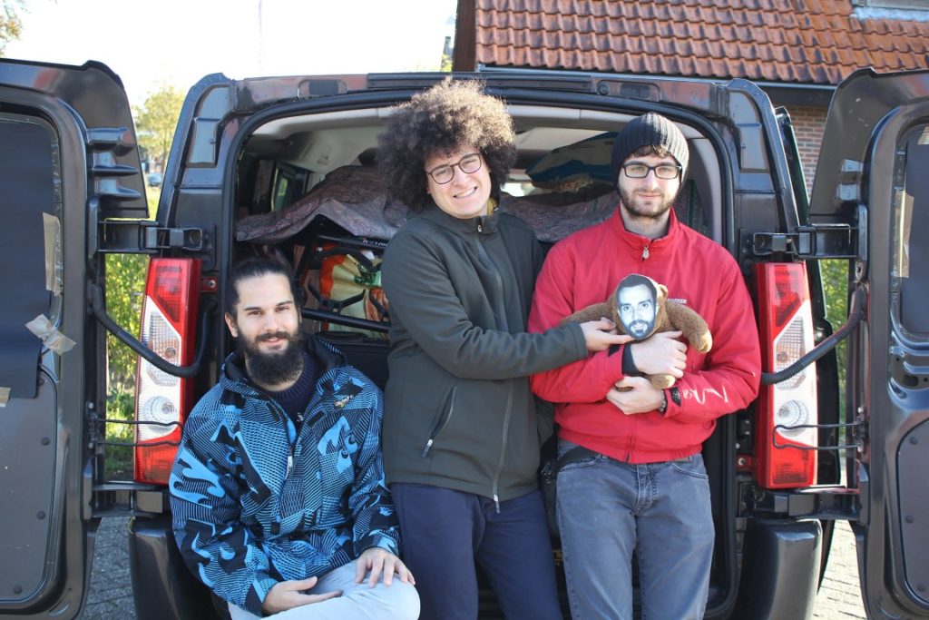 piuomenopop's tweet photo. #ExtraPop
Tre uomini e un peluche: il Rock ‘n Roll dei Virtual Time tra i tulipani
https://t.co/5hnO7rTdaa
@virtualtimerock @FLEISCHAgency @cafe_rocks @keifestival @GoDownRecords https://t.co/4un8NZAUfz