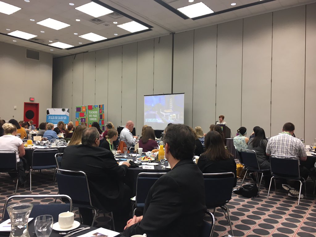 BarriBum's tweet photo. @moteachenglish A great group of teachers/professors gathered to continue wonderful affiliate work for NCTE. Missouri’s affiliate is proud to play our part! #MoCTE #Ncte18 @WestminsterMO https://t.co/NiZqDjumL7