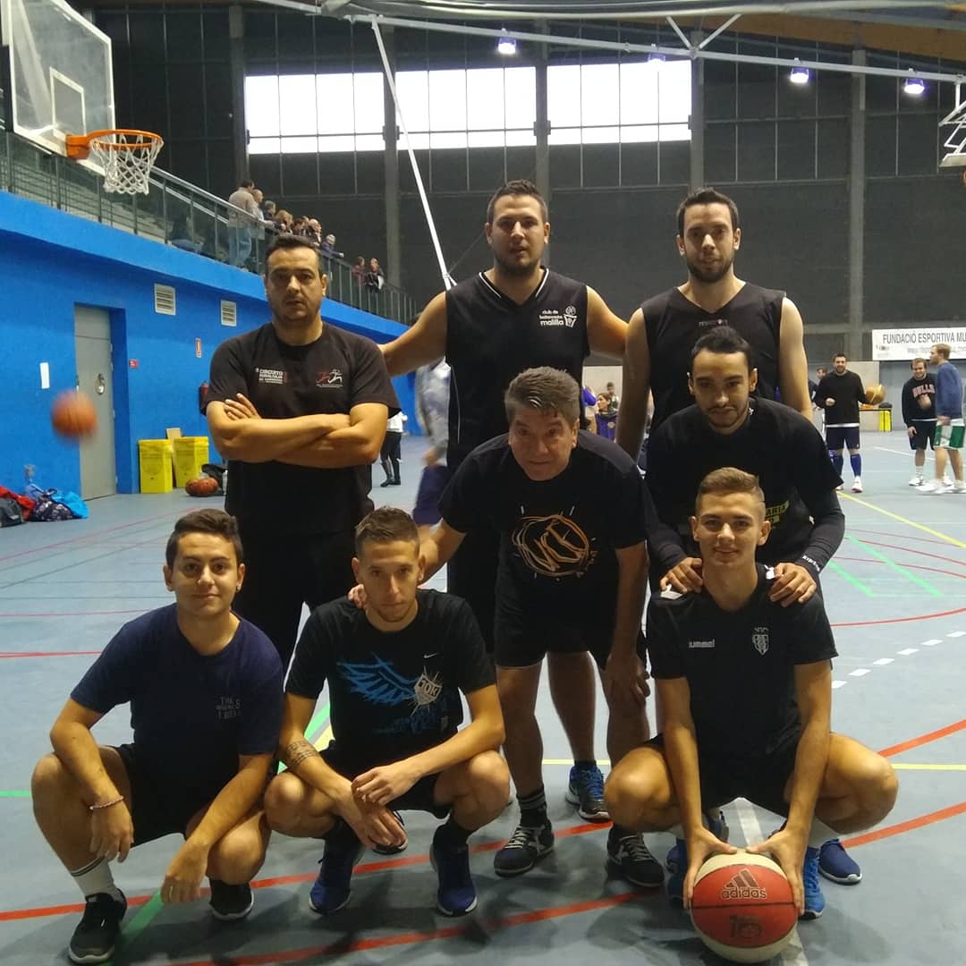 RealFalla's tweet image. 🏀Esta mañana hemos participado en el VII Trofeu Fallera Major de València de Bàsquet🏀 y en el concurso de triples organizados por Junta Central Fallera. ¡Enhorabuena equipo! ¡El año que viene más y mejor!

#realfalla #vivalareal #realfalla19