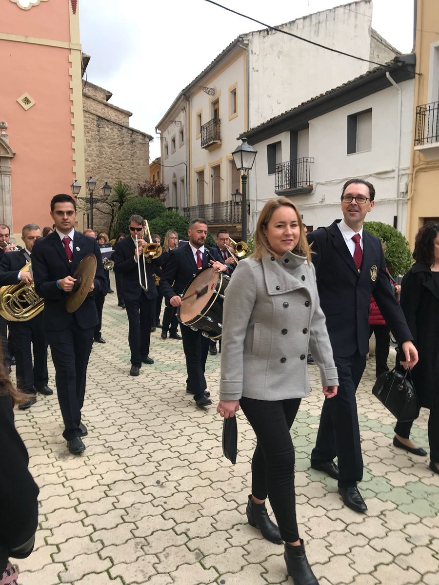 FJarafuel's tweet photo. B.T. la #Filarmonica de pasacalle celebrando #SantaCecilia, intensa mañana... https://t.co/aTrGElq0is