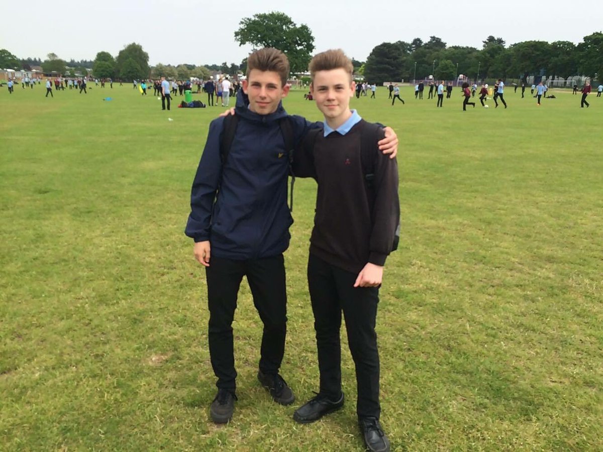 ryanstubbs2000's tweet photo. @BenPeters1973 happy birthday big boy ❤️ https://t.co/Q9cM3WUIrR