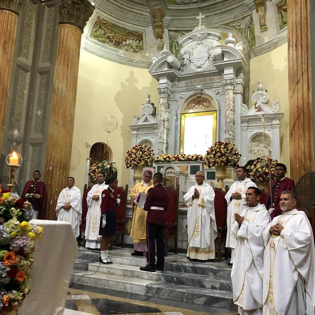 Mcsordimilvzla's tweet photo. Misa en honor a Nuestra Señora de Chiquinquirá patrona de la Guardia Nacional Bolivariana. Presidió Monseñor Benito Adán Méndez Bracamonte junto a sus capellanes de la GNB. @benito_adanm https://t.co/LVPpypGTcA