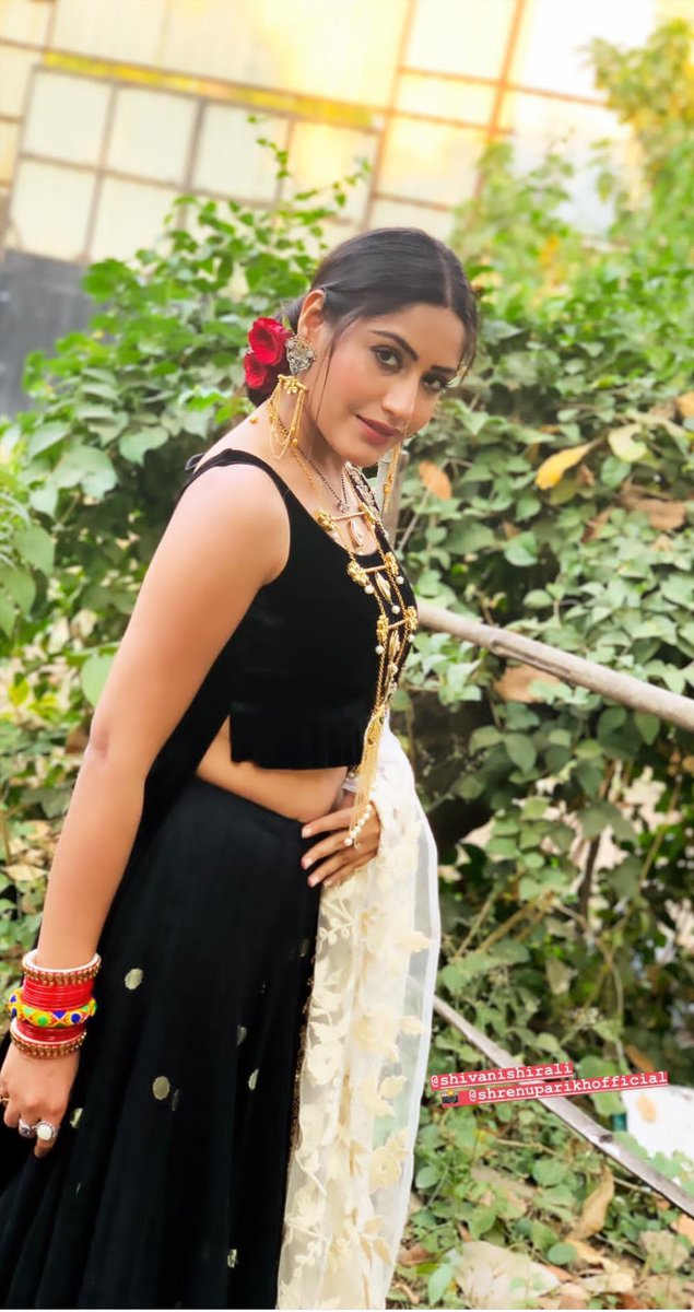 GorungoG's tweet photo. No ishqbaaz without Annika. Shivika is best jute so please don't not change Annika https://t.co/pO2Iv7HSP9