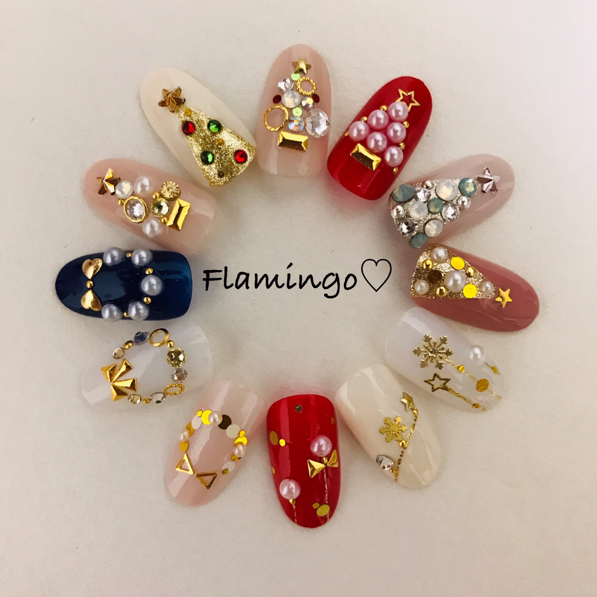 越谷自宅ネイルサロン Flamingo 在 Twitter 上 Xmas クリスマスネイル ツリーネイル リースネイル オーナメント ネイル トレンドネイル パール スワロフスキー ビジューネイル ストーンアート ストーンネイル キラキラネイル 秋ネイル 冬ネイル 秋冬