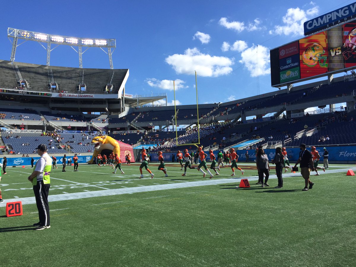OmarvelousProd's tweet photo. Check out some on the field photos from yesterday’s #FAMU VS #BCU game at @CWStadium https://t.co/vxFcvbtkE4