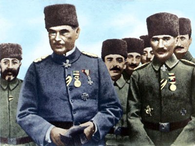 CoeurDeCresson's tweet photo. @moorewr @simongerman600 Actually, Saxe-Coburg&Gotha's #Bulgaria was one of the #CentralPowers,along with Turkey&Germany.And Schleswig-Holstein-Sonderburg-Glücksburg's #Greece was also pro-#SecondReich,besides the PM's "#NationalDefence" mutiny(1916-17).
Plus #Callipoli(1914-15) was fortified impregnable https://t.co/uBD7ATJ18E