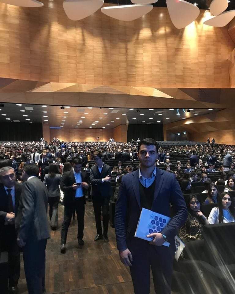 TgtBdu's tweet photo. 16.11.2018-ci il tarixində Bakı Konqres Mərkəzində “Cümhuriyyətin varisləri - Azərbaycanın gələcəyi” devizi altında Azərbaycan Gənclərinin VIII Forumu keçirilib. BDU TGT sədri İsmayıl Kərimov və heyəti də forumda iştirak edib. #BDU #BDUTGT #TGT #BDU100 @Youthfund_Az @officialmys https://t.co/mO16Po6Z3Q