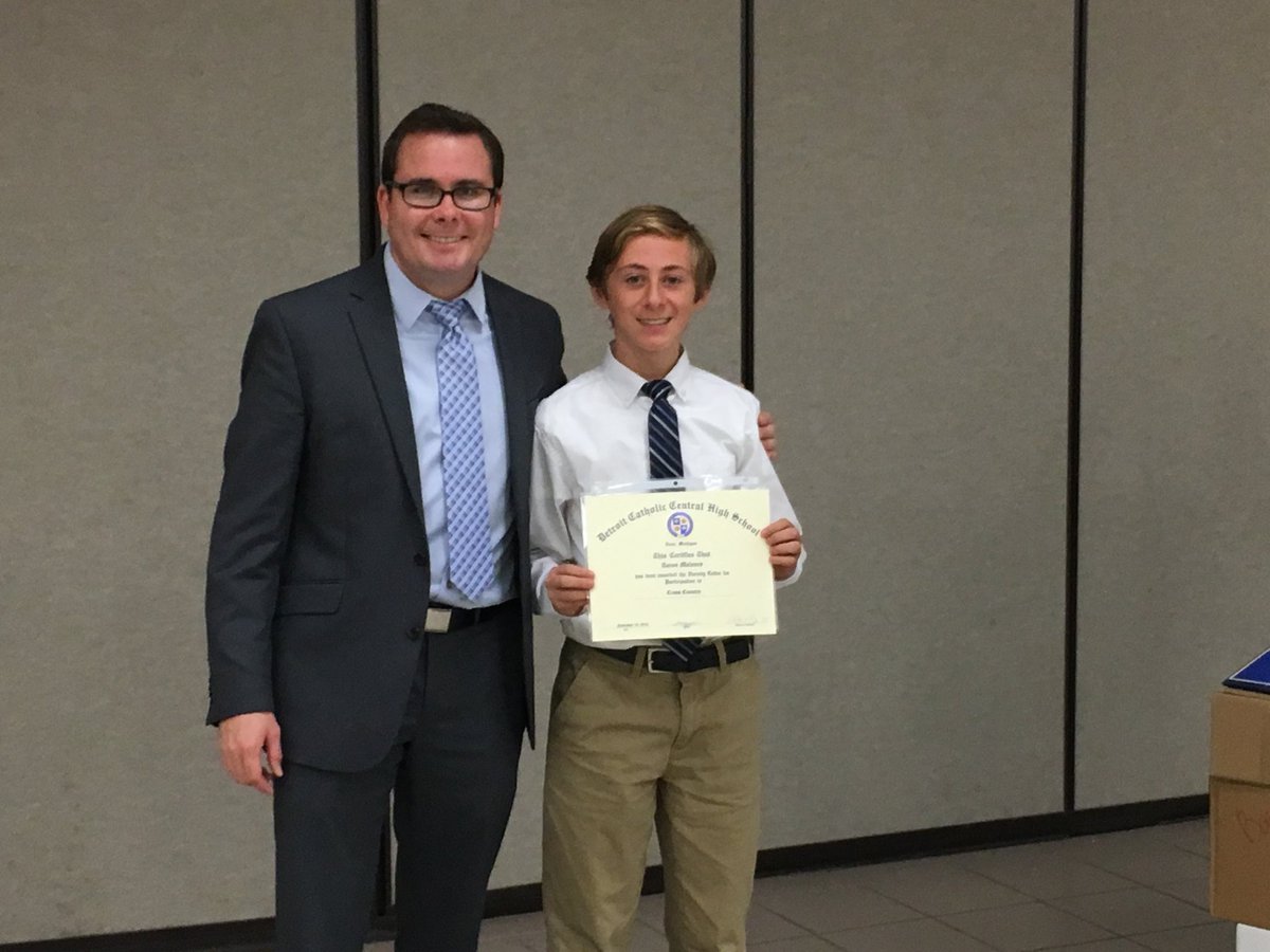 maloneyj's tweet photo. Congratulations Aaron Maloney on being the first 4 year letter winner for ⁦@CCXCandTF⁩.  #CCpride https://t.co/vRfreed3f7