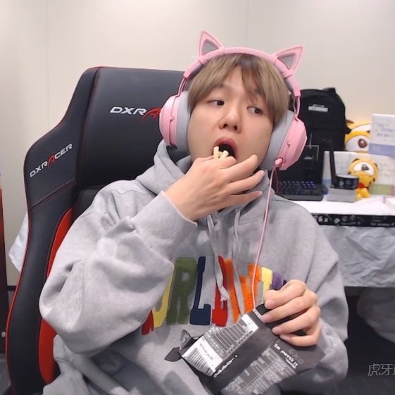 bestofbyunbaek's tweet photo. NYAM (๑´ O`๑)!! https://t.co/77By4USNV0