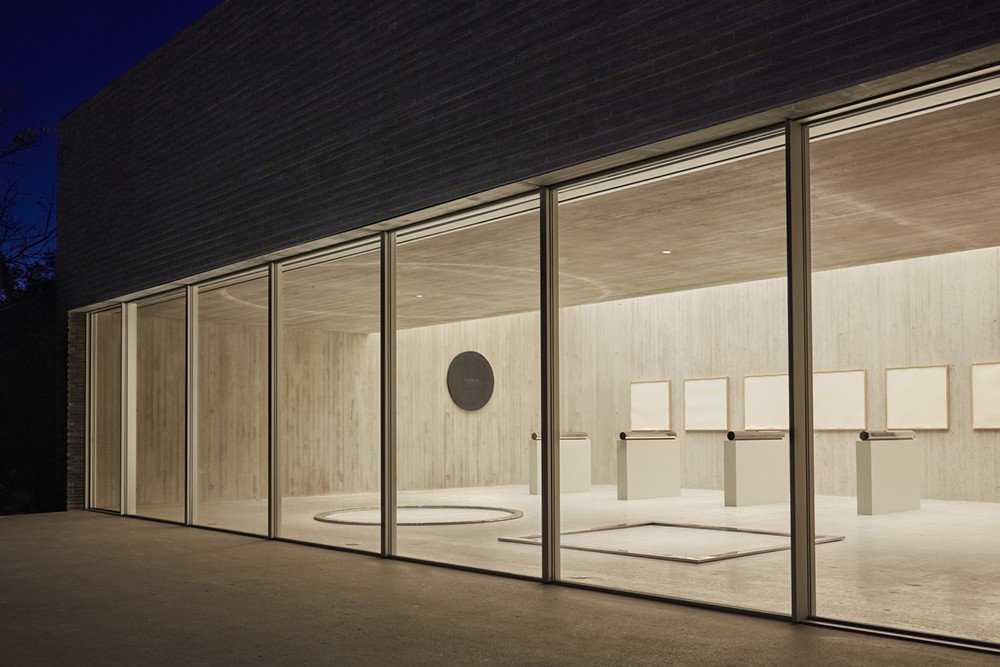 e_architect's tweet photo. De Maria Pavilion Bridgehampton
Modern Walking Sculpture Garden in NY
https://t.co/vp2WJsm1pM
#Pavilion #Bridgehampton
#ContemporaryBuilding #NY #USA https://t.co/AOeAFmkX16