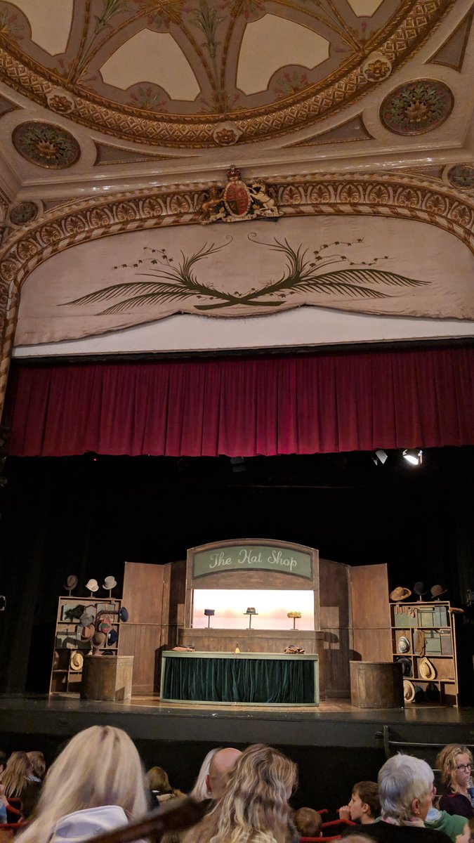 TheatreRoyal's tweet photo. How gorgeous! 
Happy last show, and hide that lion! @pigtailspro @polkatheatre #howtohidealion https://t.co/JXQI0XSmXm
