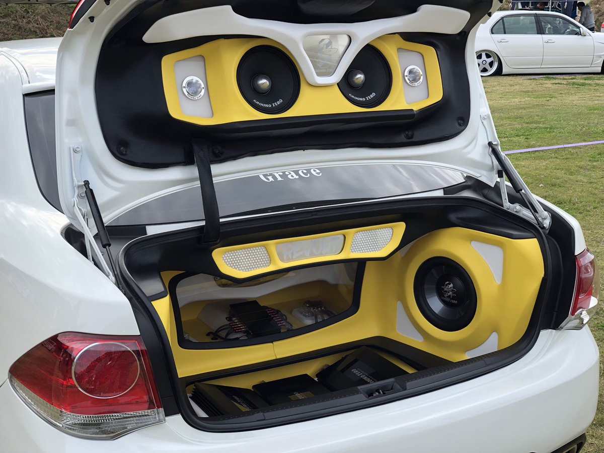 Revolt 代表 岩井 拳 どもrevoltです 本日はオールトライブスに参加してきました 結果からいうと オーディオカスタム完了したばかりの0クラウンがカスタムオーディオクールクラスにて1位を頂きお客様より喜んでしまいました笑 投票ではなく審査での