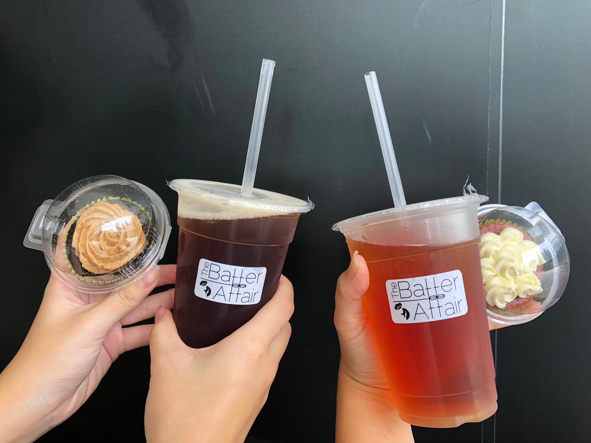 kyunsterx's tweet image. - thank you @projectcode11 for making this event happen, I was so desperate for a kihyuk event !! the cup sleeve was the prettiest ones I've seen and the PCS are also beautiful !! the place was small but packed and that's actually really nice !! the decorations are pretty too !!