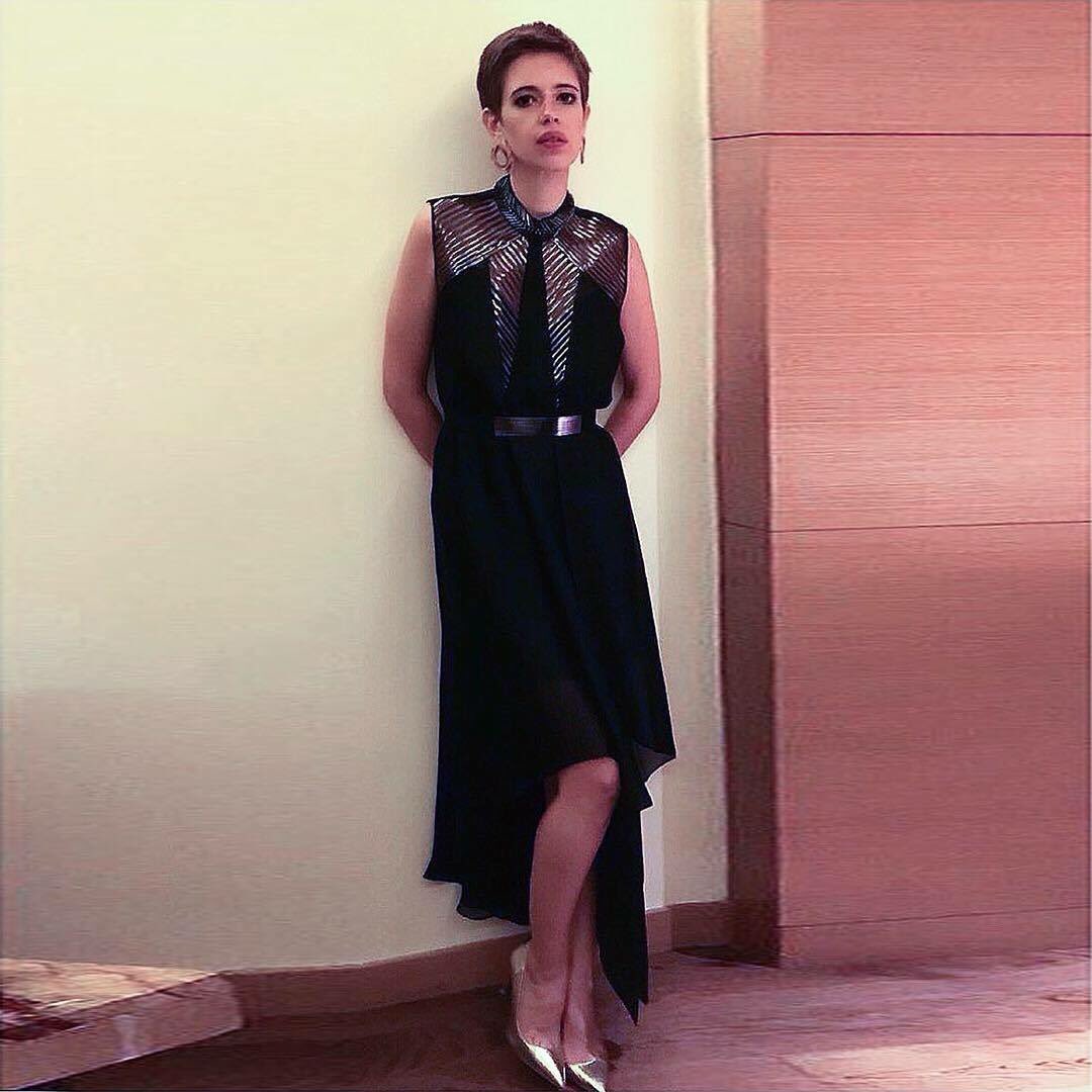 iamitaggarwal's tweet photo. #womenwelove @kalkikanmani looks stunning in our black evening dress with our signature metallic polymer detail from the Capsule Festive Line. #LightUpThisDiwali
#amitaggarwalcollection #spotted #kalkikoechlin #bollywood #readytowear #modern #indian #collection #diwali #detail https://t.co/neu82YG868