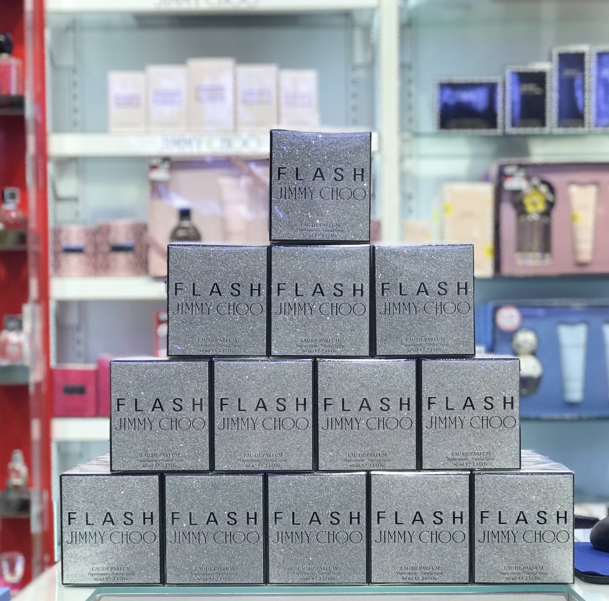 EldonSquareTPS's tweet photo. Come and grab yourself a bargain‼️
Our first deal of #BlackFriday week is the dazzling @jimmychoo Flash for only £19.99. This fragrance is perfect for the party girl 🥳 #jimmychooFlash #bargain https://t.co/hPARhuVcZ5