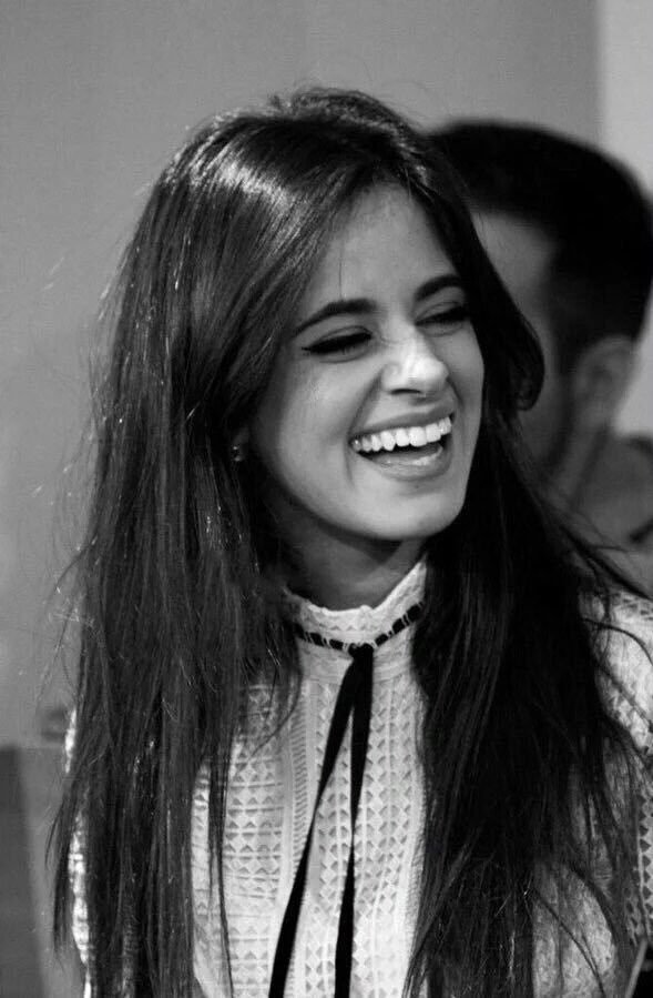 G0LDLOVER's tweet photo. #ARIAsCamilaCabello https://t.co/NS5sFYcTmJ
