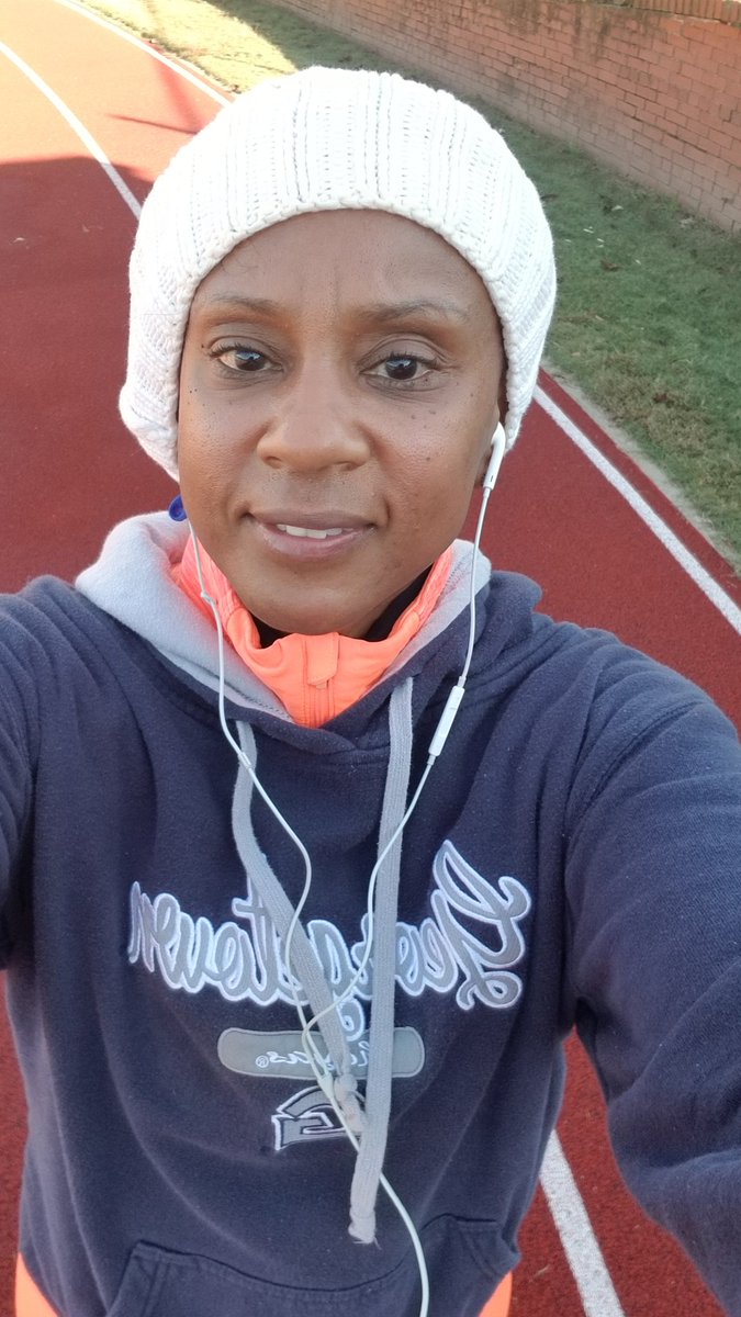 KimberlyRDove's tweet photo. Spectacular Sunday!  I'm having a blast running and clearing my mind for only the best actions! #ExpectTheBest #GeorgetownHoyas #Class94 https://t.co/Ht0R307lmC