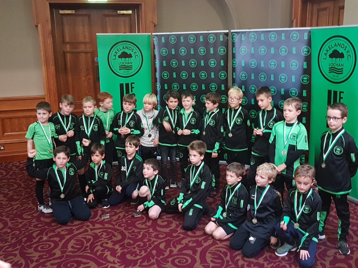 Lakelands_FC's tweet photo. Lakelands FC getting their medals. Great work boys #llfc #EOS18 https://t.co/KrmRBiZOFo