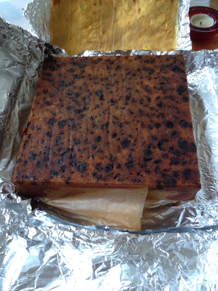 A_Somers's tweet photo. My Vegan Christmas cake has now had its last brandy drink - I wish you could smell it! https://t.co/2FsMpBElSU