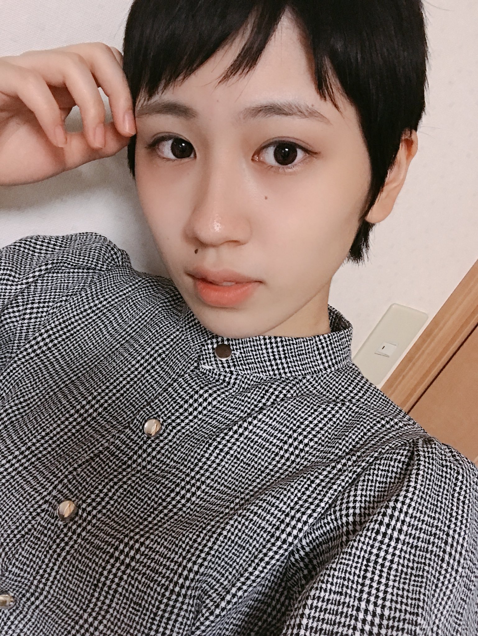 峯石桃花 ちなみに 坊主にされた女子生徒の 今の長さです 比較画像 伸びた 今日から俺は 日本テレビ ドラマ 坊主 T Co Qrboikbdwu Twitter