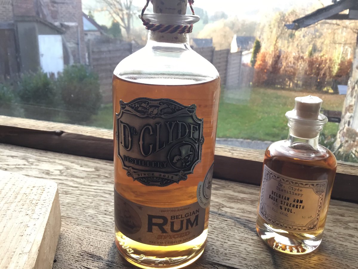 IZEO_be's tweet photo. Dr Clyde, l’unique distillerie de rhum en Belgique. Des jeunes artisans passionnés vous ouvrent leur porte à Trois-Ponts. #JDA18 #izeo https://t.co/GHOXhKeOhw