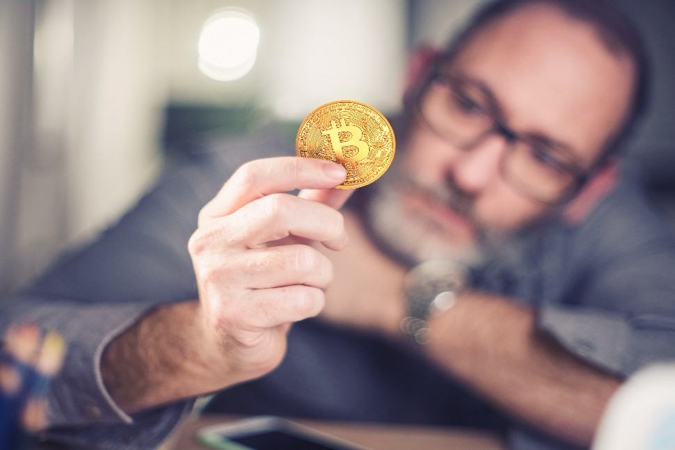 Financial Experts - خبراء الإقتصاد 
خبير اقتصادي يتوقع آثار العملات الرقمية على الاقتصاد العالمي