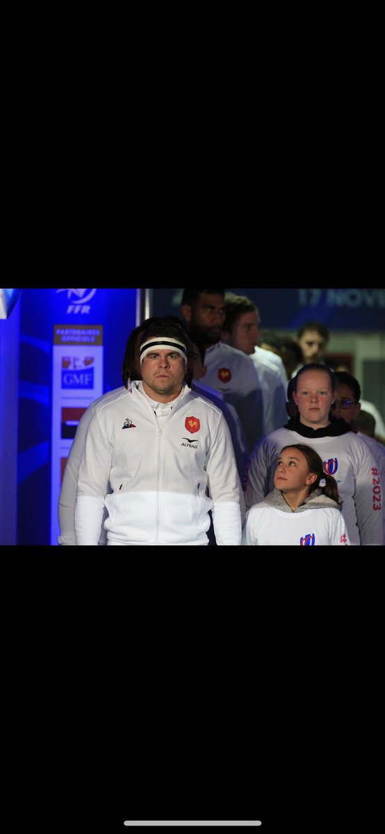 guilhem_guirado's tweet image. Une victoire qui fait du bien au moral 🔵⚪️🔴 Merci au public Lillois d’être venu aussi nombreux 👏🏻Merci pour vos messages et vos encouragements👍🏻 Sans les autres, nous sommes personne @FFRugby #NeFaisonsXV