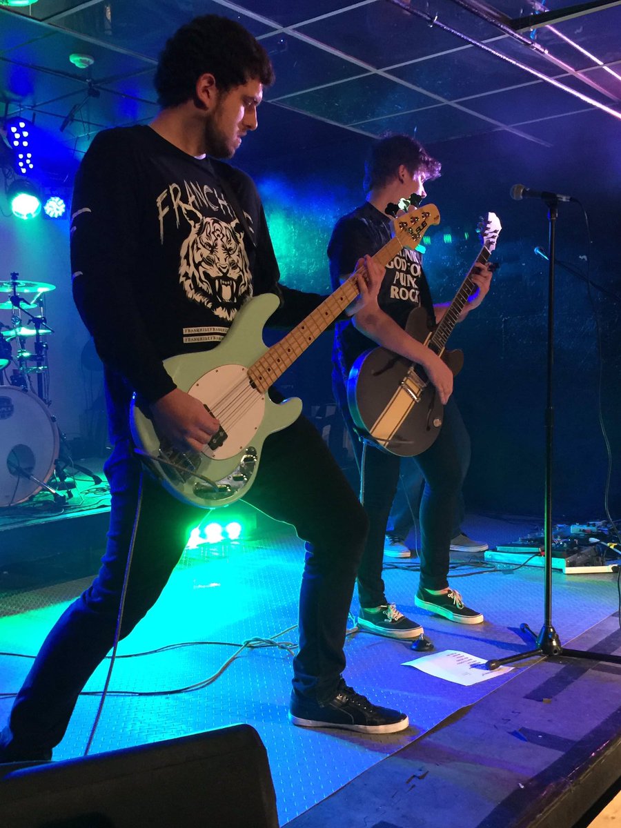 Scalzgalo's tweet photo. Thank you everyone that came out last night! We had a blast and we were stoked to perform our new original, “Ain’t No Other” see you all soon! 🤘🏼 https://t.co/THNKikbIav