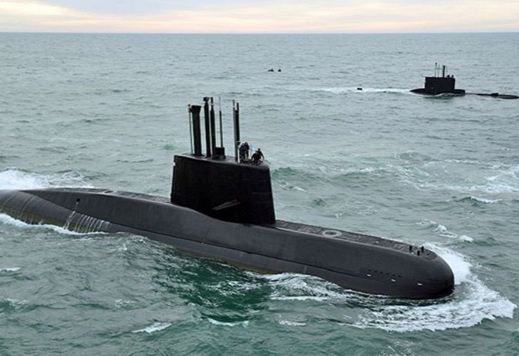 GBatistutaOK's tweet photo. Honor y Respeto a los 44 Héroes del #ARASanJuan Abrazo a cada uno de sus familiares https://t.co/VdR0YyHkxh