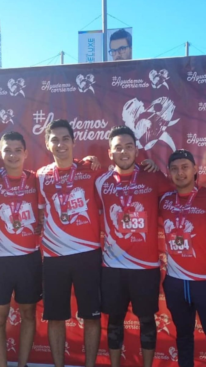 IntratecApparel's tweet photo. ¡Qué mejor manera de ayudar que corriendo por una excelente causa! 🏃♀️🏃♂️ ¡Nuevamente los salvadoreños demuestran que todo esfuerzo (como levantarse temprano el domingo 😅) lo vale cuando de ayudar se trata! 🙋♂️🙋♀️ #IntratecPerformance cc. @MAPFRE @Running4Help https://t.co/h876d3CDd4