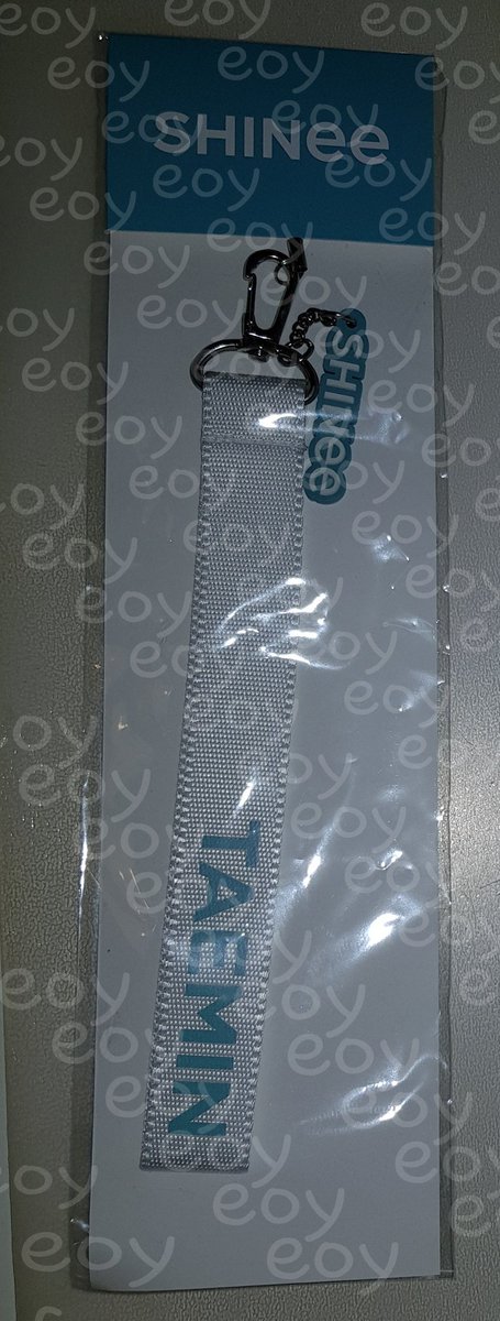 eoy98612251's tweet photo. Selling following SHINee goods:

- From now on pin
- 10th anniversary name tag (Taemin)
- Good evening name pin (Jonghyun, Key, Minho, Taemin)
#shineeeurope #shineegermany #shineegoods #shineesale #kpopgoods #kpopmerch https://t.co/tOpvwwiDRA