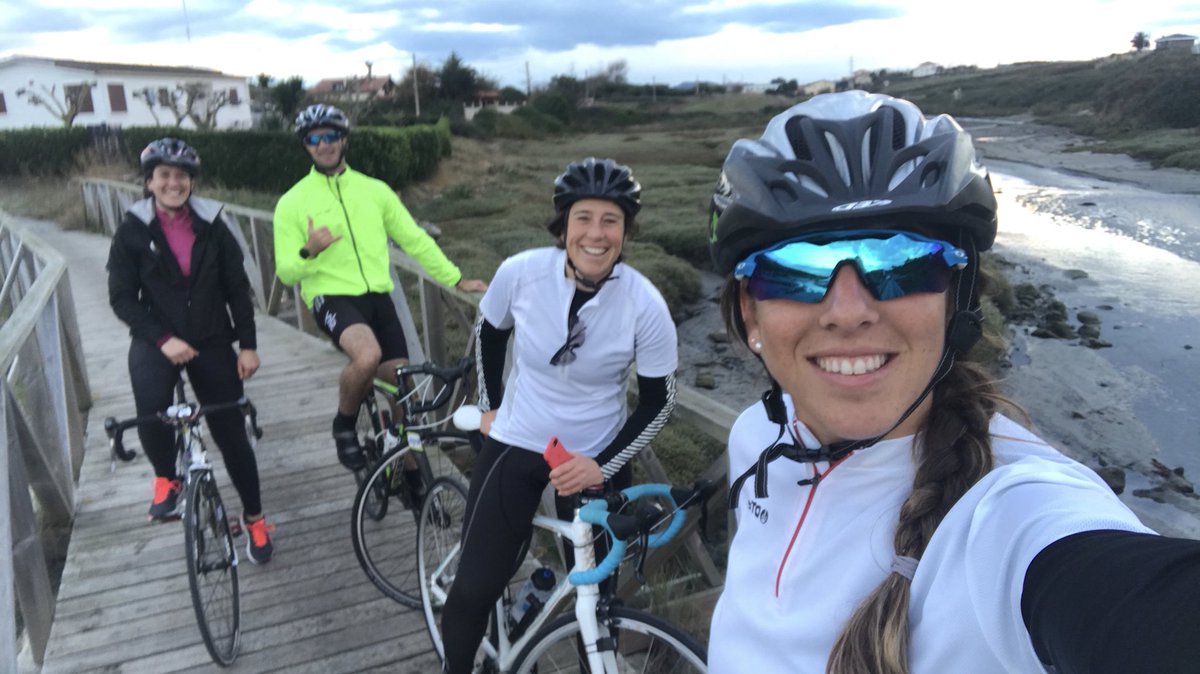 Buena rutilla en bici para terminar estos dos meses de entrenamiento en Santander! Mañana nos vamos a Vilamouraa entrenar con diferentes equipos extranjeros!! Seguimos sumando horas!! @equipomovistar <a href="/oficial_rfev/">RFEV | Real Federación Española de Vela</a> <a href="/cnarenal/">Club Nautic Arenal</a>