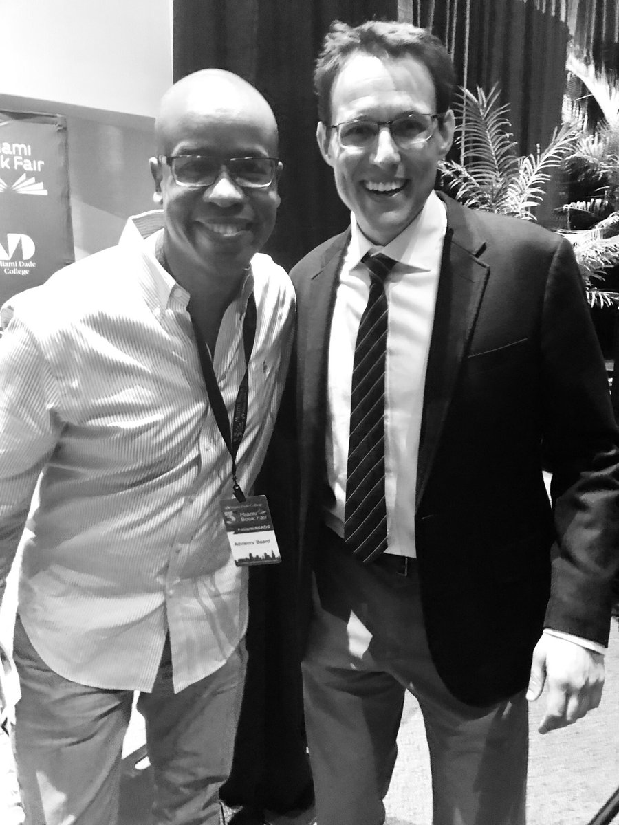 MarlonAHill's tweet photo. One of the most brilliant political analyst minds in the world @SteveKornacki hosts a fireside chat on #TheRedandTheBlue America @MiamiBookFair #MiamiBookFair2018 https://t.co/SHofqKfTDs