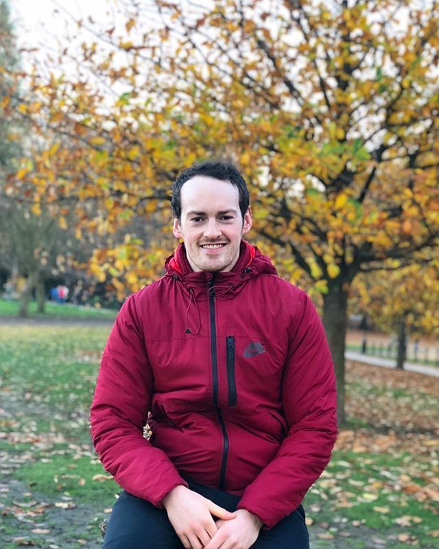 Leclesh's tweet photo. Blending into the #londonlife by taking pictures in portrait mode in Hyde Park, on a tree stump.. of a Sunday afternoon 💁🏼‍♂️
.
.
.
#london #hydepark #sunday #afternoon #vibes #chill #scenes #leaves #treestump #portrait #portraitmode https://t.co/EAdM0PXFam https://t.co/VxjmxsuuZH