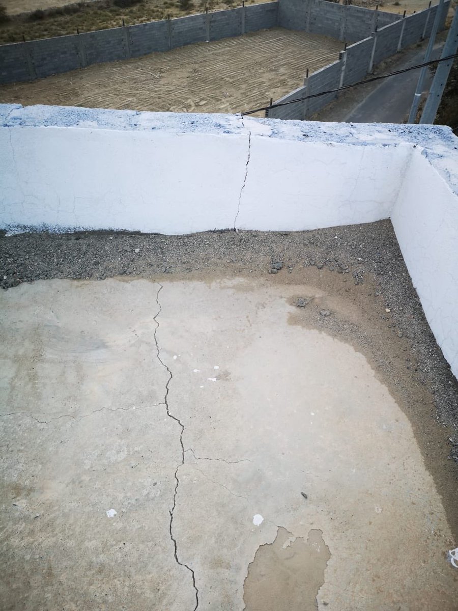 مهندس عبدالغني الجند On Twitter نعم هذه التشققات خطيرة اذا كانت في صبة السقف مباشرة وليست في طبقة الميول ان وجدت