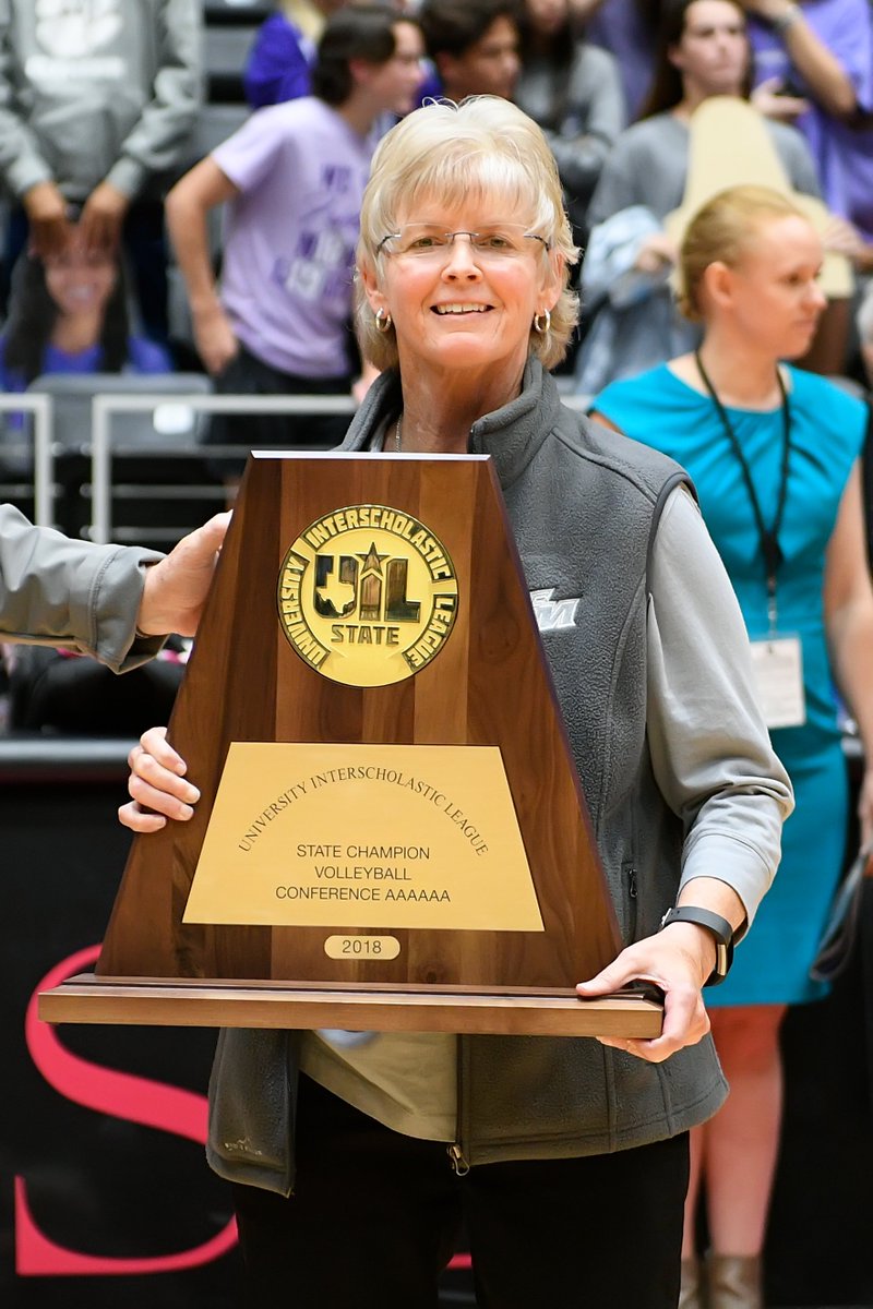 lorenziniphotog's tweet image. Principal Lail has put on some serious miles this past month traveling to watch all the Jags compete and excel. Last night she capped off the month with a State Championship for volleyball! It was only right that it was her who presented the trophy to the seniors.