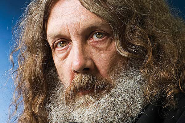 Also happy birthday to Alan Moore! you crazy bastard of a genius !! 