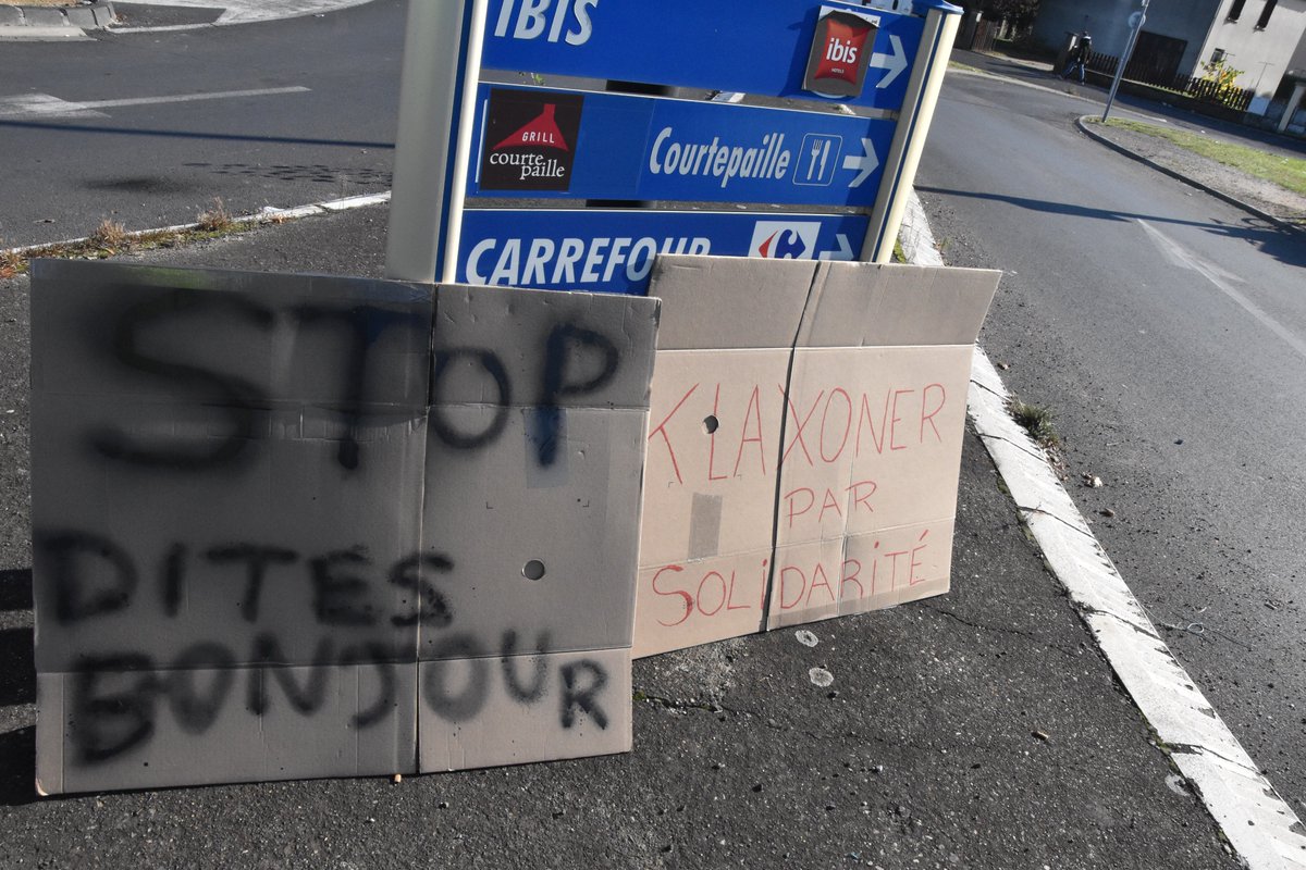 La Montagne Issoire On Twitter A Issoire Les Gilets